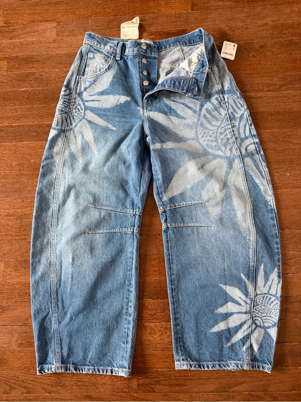 We The Free Good Luck Printed Barrel Jeans in Sun Fade - Picture 5 of 14